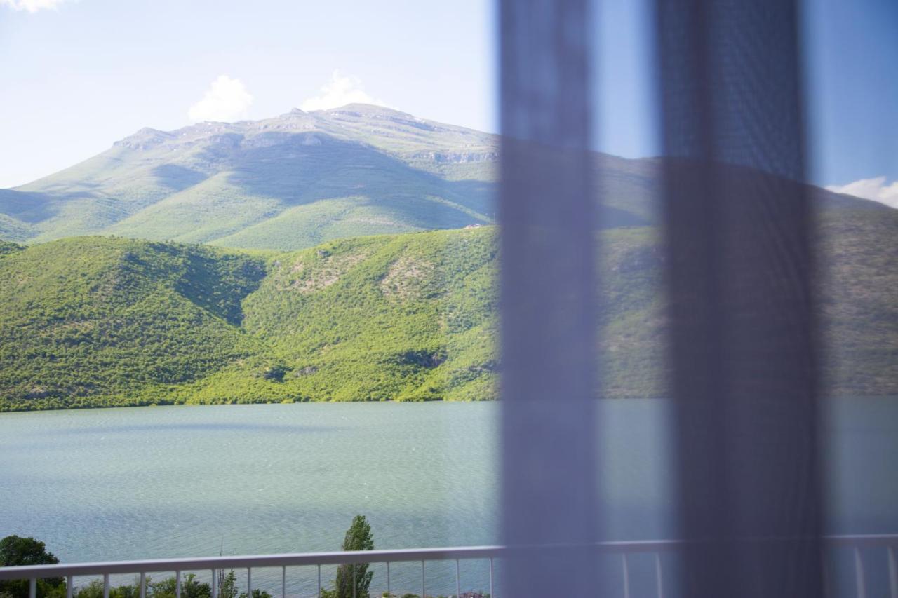 Hotel Lakeside Vermice Extérieur photo